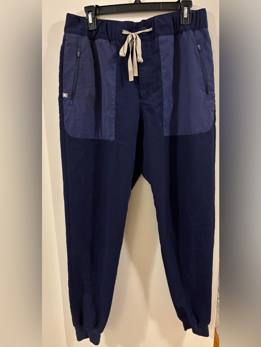 Figs Men's Two-Tone Navy Utility Joggers